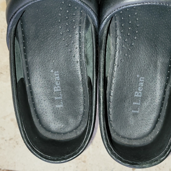L.L.BEAN professional black leather slip in clogs. Size 9.0/9.5 - Picture 5 of 15